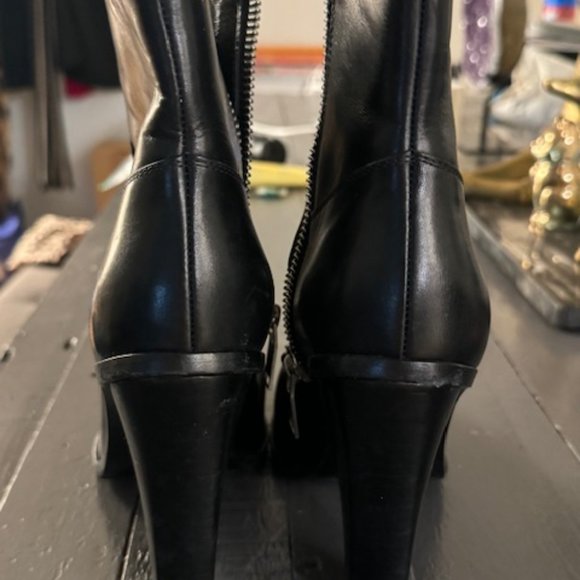 Saint Laurent YSL Black Bootie Boot 39 / 8 Great Condition - Picture 10 of 16